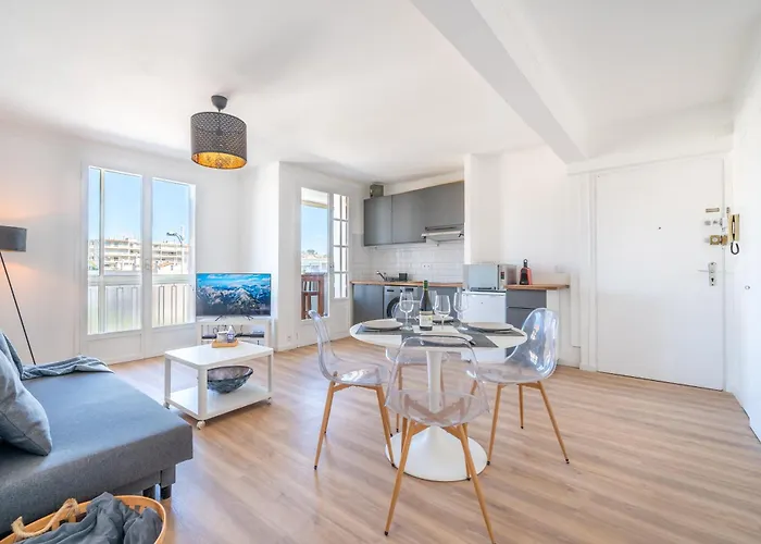 Appartement A 100M De La Plage, Climatise